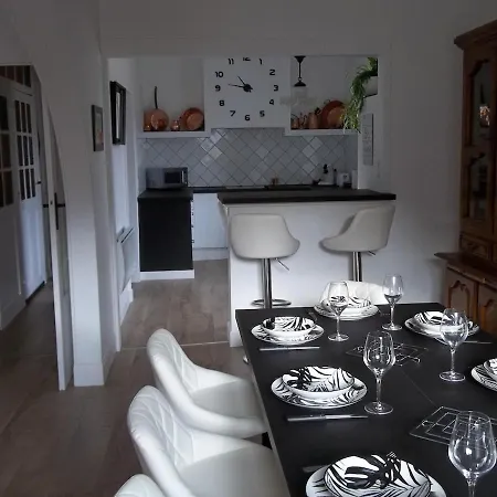 La Maison Ossaloise 6 People Laruns